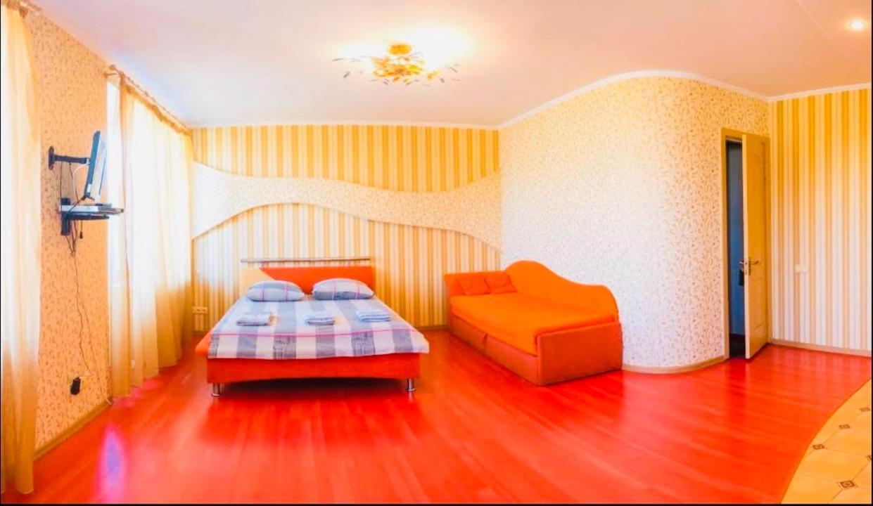 Red Apartment 2019 Very Centre Cherson Exterior foto